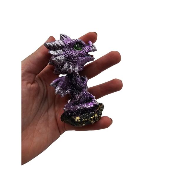 Whimsical Wyrmling Baby Dragons Sitting Naughty Bobblehead Figurine Purple - Picture 6 of 6